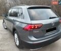 Сірий Фольксваген Тігуан, об'ємом двигуна 1.98 л та пробігом 160 тис. км за 16000 $, фото 6 на Automoto.ua
