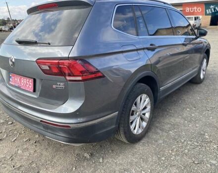 Серый Фольксваген Тигуан, объемом двигателя 0 л и пробегом 210 тыс. км за 15300 $, фото 2 на Automoto.ua