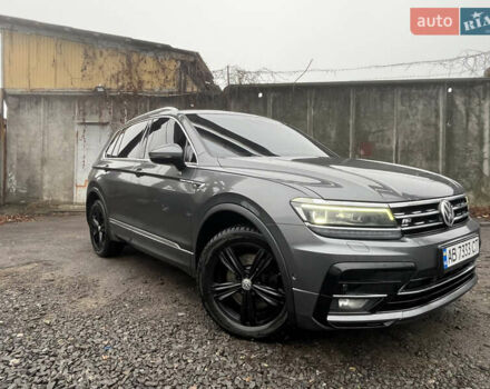 Серый Фольксваген Тигуан, объемом двигателя 1.97 л и пробегом 220 тыс. км за 26500 $, фото 4 на Automoto.ua