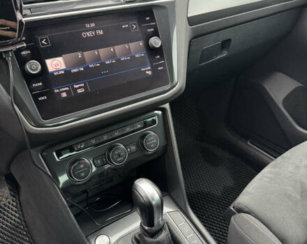 Серый Фольксваген Тигуан, объемом двигателя 1.98 л и пробегом 154 тыс. км за 25700 $, фото 15 на Automoto.ua