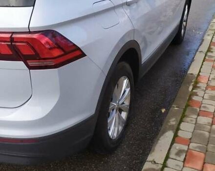 Серый Фольксваген Тигуан, объемом двигателя 2 л и пробегом 195 тыс. км за 23350 $, фото 38 на Automoto.ua