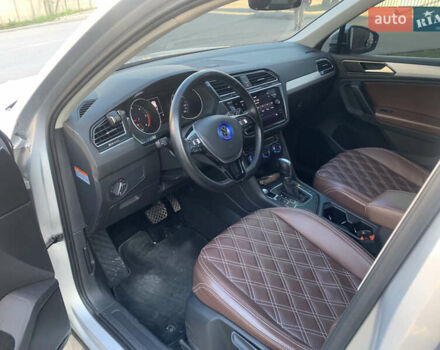 Сірий Фольксваген Тігуан, об'ємом двигуна 1.97 л та пробігом 185 тис. км за 22900 $, фото 7 на Automoto.ua