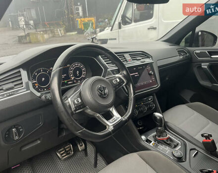 Серый Фольксваген Тигуан, объемом двигателя 1.97 л и пробегом 220 тыс. км за 26500 $, фото 10 на Automoto.ua