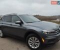 Сірий Фольксваген Тігуан, об'ємом двигуна 1.98 л та пробігом 160 тис. км за 16000 $, фото 3 на Automoto.ua