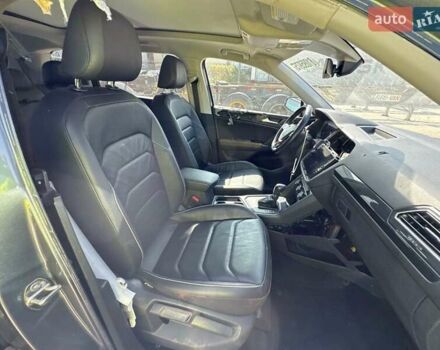 Серый Фольксваген Тигуан, объемом двигателя 2 л и пробегом 65 тыс. км за 22000 $, фото 11 на Automoto.ua