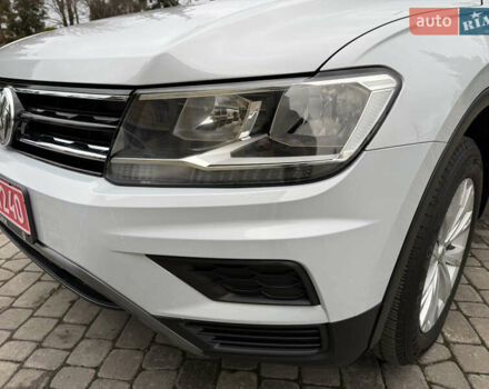 Серый Фольксваген Тигуан, объемом двигателя 1.98 л и пробегом 90 тыс. км за 15800 $, фото 21 на Automoto.ua