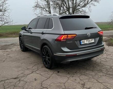 Серый Фольксваген Тигуан, объемом двигателя 2 л и пробегом 160 тыс. км за 30900 $, фото 3 на Automoto.ua