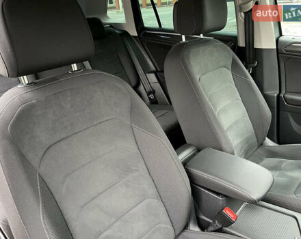 Серый Фольксваген Тигуан, объемом двигателя 1.97 л и пробегом 169 тыс. км за 24800 $, фото 63 на Automoto.ua