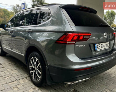 Серый Фольксваген Тигуан, объемом двигателя 1.98 л и пробегом 121 тыс. км за 20000 $, фото 3 на Automoto.ua