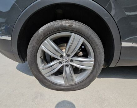 Серый Фольксваген Тигуан, объемом двигателя 2 л и пробегом 80 тыс. км за 16500 $, фото 30 на Automoto.ua