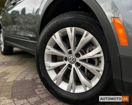 Сірий Фольксваген Тігуан, об'ємом двигуна 2 л та пробігом 79 тис. км за 17950 $, фото 10 на Automoto.ua