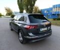 Серый Фольксваген Тигуан, объемом двигателя 2 л и пробегом 180 тыс. км за 30000 $, фото 6 на Automoto.ua