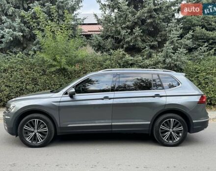 Серый Фольксваген Тигуан, объемом двигателя 1.98 л и пробегом 83 тыс. км за 26000 $, фото 4 на Automoto.ua