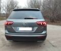 Серый Фольксваген Тигуан, объемом двигателя 2 л и пробегом 160 тыс. км за 16000 $, фото 5 на Automoto.ua