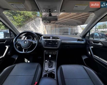 Сірий Фольксваген Тігуан, об'ємом двигуна 2 л та пробігом 167 тис. км за 19500 $, фото 9 на Automoto.ua