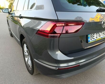 Серый Фольксваген Тигуан, объемом двигателя 2 л и пробегом 180 тыс. км за 30000 $, фото 10 на Automoto.ua