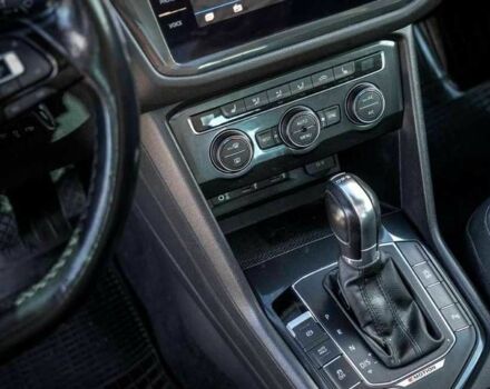 Сірий Фольксваген Тігуан, об'ємом двигуна 0 л та пробігом 110 тис. км за 11500 $, фото 5 на Automoto.ua