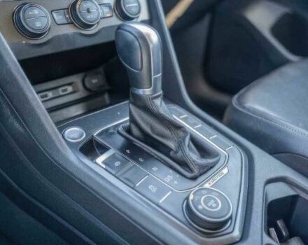 Серый Фольксваген Тигуан, объемом двигателя 2 л и пробегом 87 тыс. км за 10900 $, фото 9 на Automoto.ua