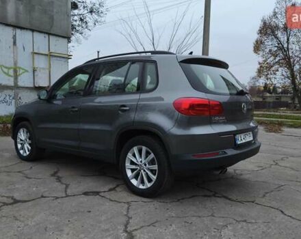 Серый Фольксваген Тигуан, объемом двигателя 1.98 л и пробегом 96 тыс. км за 12500 $, фото 4 на Automoto.ua