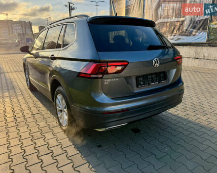 Серый Фольксваген Тигуан, объемом двигателя 2 л и пробегом 104 тыс. км за 20300 $, фото 22 на Automoto.ua