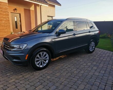 Серый Фольксваген Тигуан, объемом двигателя 2 л и пробегом 165 тыс. км за 16700 $, фото 9 на Automoto.ua