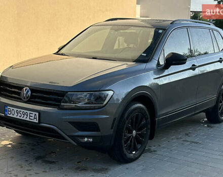 Сірий Фольксваген Тігуан, об'ємом двигуна 1.98 л та пробігом 145 тис. км за 17800 $, фото 5 на Automoto.ua