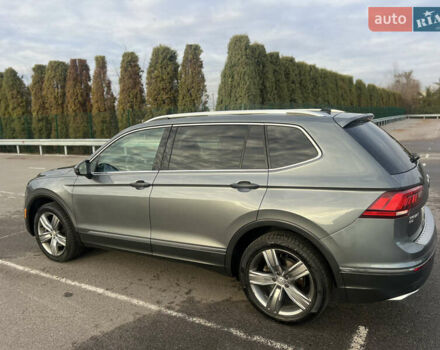 Сірий Фольксваген Тігуан, об'ємом двигуна 2 л та пробігом 175 тис. км за 19300 $, фото 2 на Automoto.ua