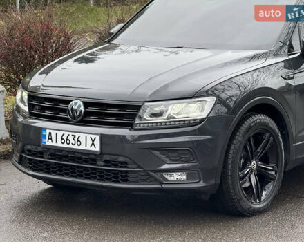 Серый Фольксваген Тигуан, объемом двигателя 2 л и пробегом 56 тыс. км за 24999 $, фото 24 на Automoto.ua