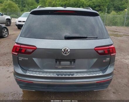 Серый Фольксваген Тигуан, объемом двигателя 2 л и пробегом 58 тыс. км за 18500 $, фото 3 на Automoto.ua