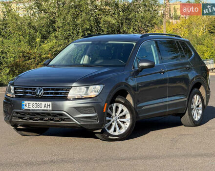 Сірий Фольксваген Тігуан, об'ємом двигуна 1.98 л та пробігом 155 тис. км за 18500 $, фото 1 на Automoto.ua