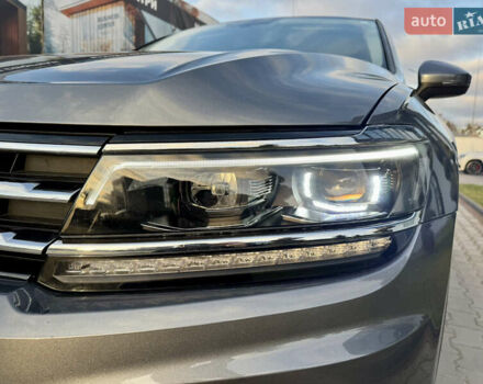 Серый Фольксваген Тигуан, объемом двигателя 2 л и пробегом 104 тыс. км за 20300 $, фото 42 на Automoto.ua