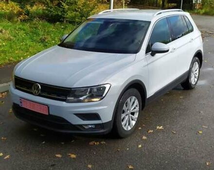 Серый Фольксваген Тигуан, объемом двигателя 2 л и пробегом 195 тыс. км за 23350 $, фото 20 на Automoto.ua