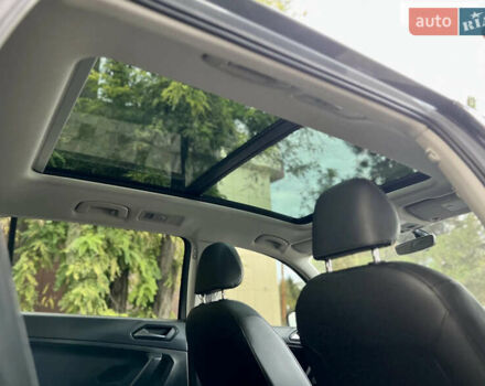 Серый Фольксваген Тигуан, объемом двигателя 1.98 л и пробегом 121 тыс. км за 20000 $, фото 11 на Automoto.ua