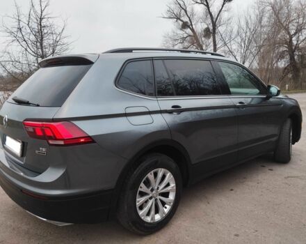 Серый Фольксваген Тигуан, объемом двигателя 2 л и пробегом 160 тыс. км за 16000 $, фото 4 на Automoto.ua