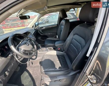 Серый Фольксваген Тигуан, объемом двигателя 2 л и пробегом 65 тыс. км за 22000 $, фото 10 на Automoto.ua