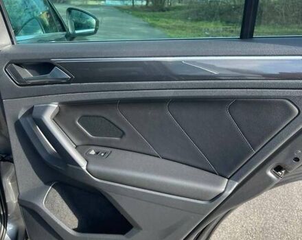 Серый Фольксваген Тигуан, объемом двигателя 1.98 л и пробегом 194 тыс. км за 24299 $, фото 66 на Automoto.ua