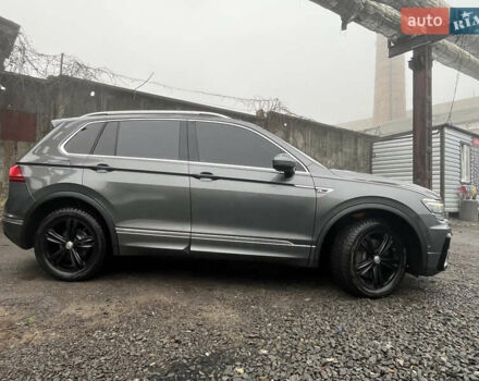 Серый Фольксваген Тигуан, объемом двигателя 1.97 л и пробегом 220 тыс. км за 26500 $, фото 5 на Automoto.ua