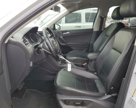 Серый Фольксваген Тигуан, объемом двигателя 2 л и пробегом 252 тыс. км за 11600 $, фото 6 на Automoto.ua