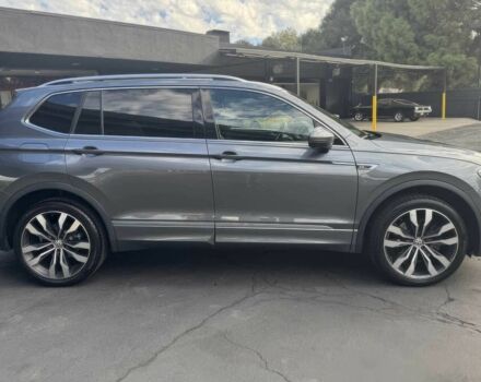 Сірий Фольксваген Тігуан, об'ємом двигуна 2 л та пробігом 38 тис. км за 9000 $, фото 7 на Automoto.ua