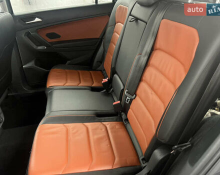 Сірий Фольксваген Тігуан, об'ємом двигуна 2 л та пробігом 175 тис. км за 19300 $, фото 16 на Automoto.ua