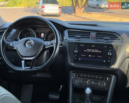 Сірий Фольксваген Тігуан, об'ємом двигуна 1.98 л та пробігом 155 тис. км за 18500 $, фото 20 на Automoto.ua