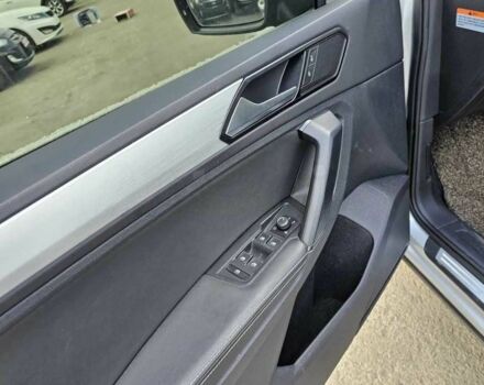 Серый Фольксваген Тигуан, объемом двигателя 2 л и пробегом 67 тыс. км за 20000 $, фото 8 на Automoto.ua