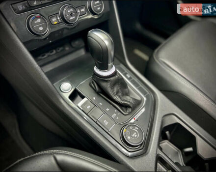 Серый Фольксваген Тигуан, объемом двигателя 1.98 л и пробегом 121 тыс. км за 20000 $, фото 8 на Automoto.ua