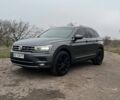 Серый Фольксваген Тигуан, объемом двигателя 2 л и пробегом 160 тыс. км за 30900 $, фото 2 на Automoto.ua