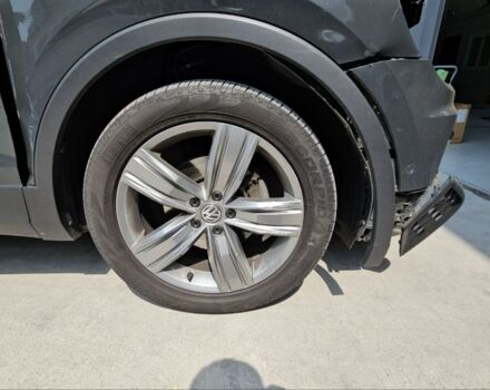 Серый Фольксваген Тигуан, объемом двигателя 2 л и пробегом 80 тыс. км за 16500 $, фото 34 на Automoto.ua