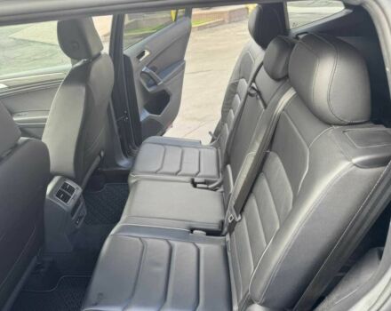 Сірий Фольксваген Тігуан, об'ємом двигуна 2 л та пробігом 38 тис. км за 9000 $, фото 14 на Automoto.ua