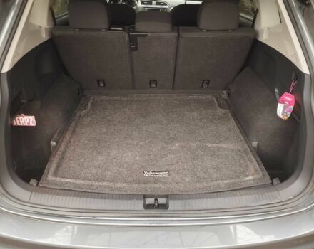 Серый Фольксваген Тигуан, объемом двигателя 2 л и пробегом 160 тыс. км за 16000 $, фото 13 на Automoto.ua