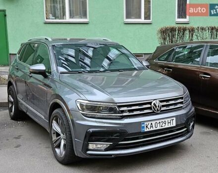Серый Фольксваген Тигуан, объемом двигателя 1.98 л и пробегом 135 тыс. км за 21000 $, фото 2 на Automoto.ua