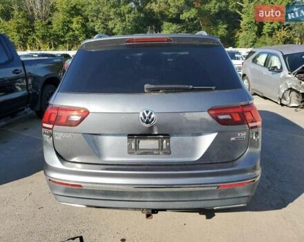 Серый Фольксваген Тигуан, объемом двигателя 1.98 л и пробегом 165 тыс. км за 4300 $, фото 5 на Automoto.ua