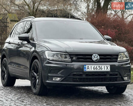 Серый Фольксваген Тигуан, объемом двигателя 2 л и пробегом 56 тыс. км за 24999 $, фото 28 на Automoto.ua